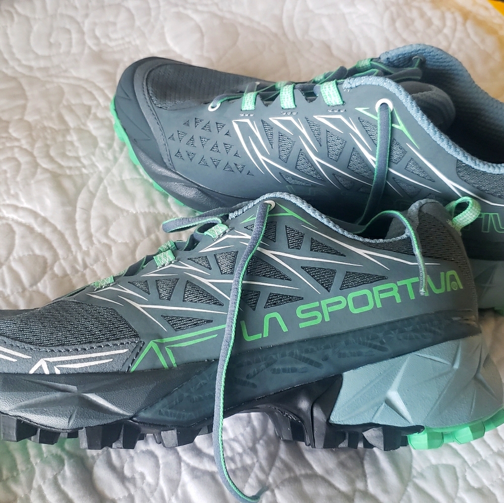 La Sportiva trail shoes- brand new, size 7